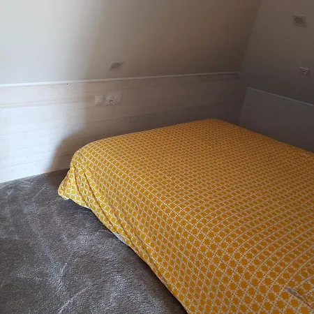 - Yellow Sun * Angers