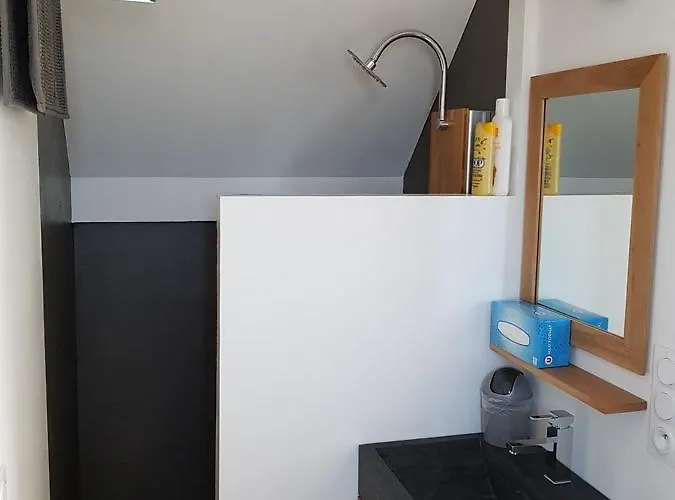 - Yellow Sun * Angers